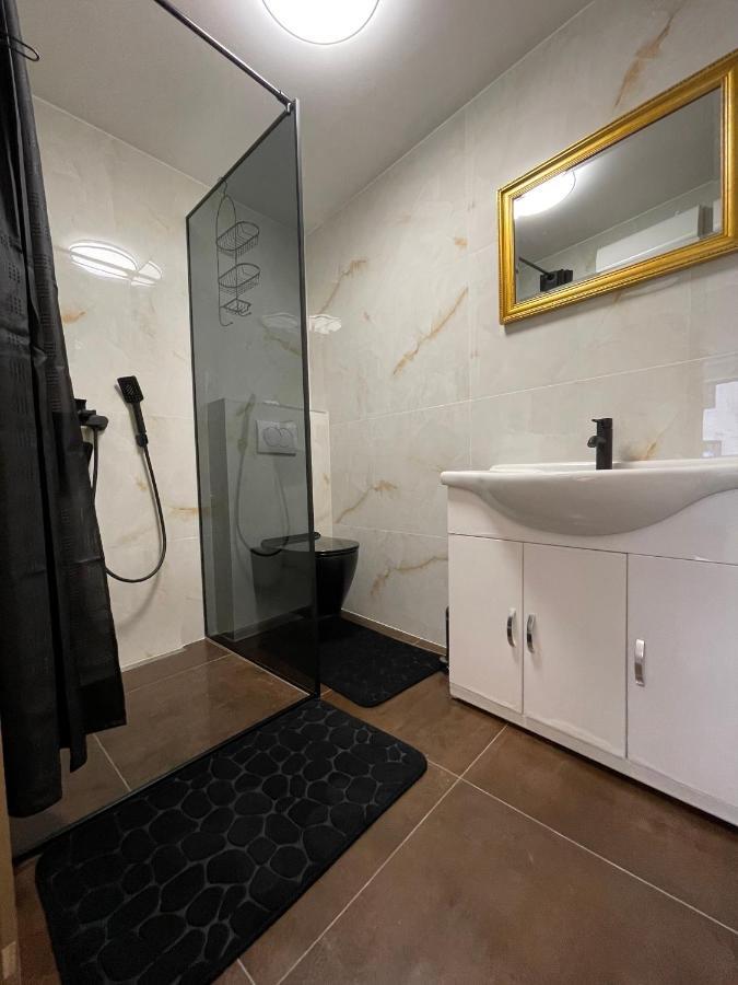 Tequila Apartments (Adults Only) Zadar Ngoại thất bức ảnh